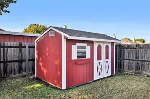 301 Mary Kay Ct, Burleson, TX 76028 - Photo 36