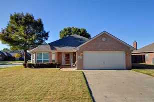 301 Mary Kay Ct, Burleson, TX 76028 - Photo 1