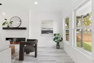 823 S Winnetka Ave, Dallas, TX 75208 - Photo 2