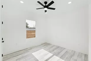 823 S Winnetka Ave, Dallas, TX 75208 - Photo 20