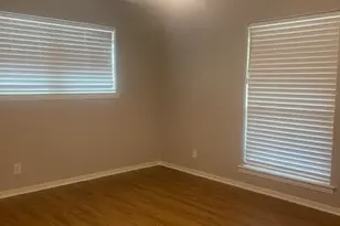 315 S Baker St, Granbury, TX 76048 - Photo 14