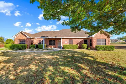 1305 E Highland Road, Waxahachie, TX 75167 - Photo 1