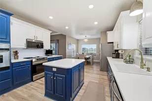 1305 E Highland Rd, Waxahachie, TX 75167 - Photo 8