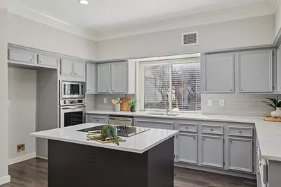 700 Pistachio Circle, Irving, TX 75063 - Photo 14