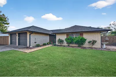 419 W Center Street, Whitewright, TX 75491 - Photo 1