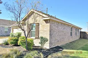 2757 Tobias Ln, Aubrey, TX 76227 - Photo 2