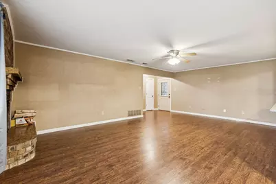 236 Evelyn Street, DeSoto, TX 75115 - Photo 4