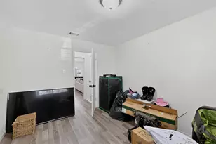 3900 N Shadycreek Dr, Arlington, TX 76013 - Photo 18