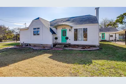 619 W Live Oak Street, Jacksboro, TX 76458 - Photo 1