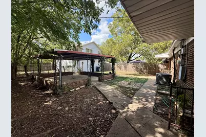 2946 Lipscomb Street, Fort Worth, TX 76110 - Photo 8