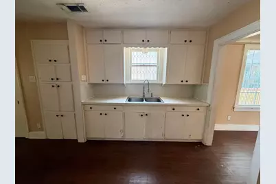 2946 Lipscomb Street, Fort Worth, TX 76110 - Photo 18