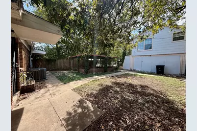 2946 Lipscomb Street, Fort Worth, TX 76110 - Photo 6