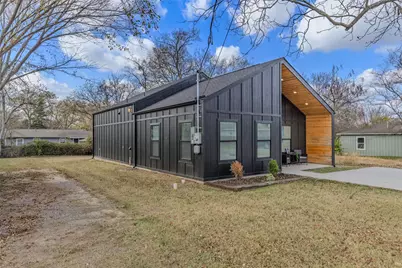 1900 Rosemary Street, Greenville, TX 75401 - Photo 4