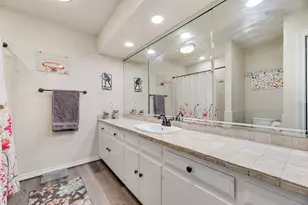 61 1 Main Pl, Benbrook, TX 76126 - Photo 18