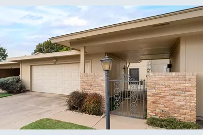 61 One Main Place, Benbrook, TX 76126 - Photo 2