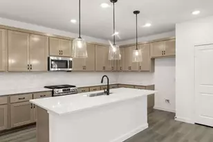 14149 Gallatin St, Pilot Point, TX 76258 - Photo 8