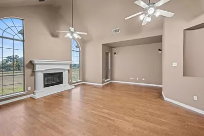 109 Silver Rose Boulevard, Burleson, TX 76028 - Photo 8