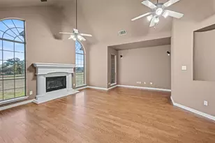 109 Silver Rose Blvd, Burleson, TX 76028 - Photo 8