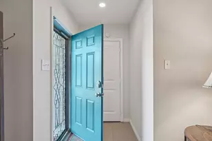 1202 Hopkins Dr, Denton, TX 76205 - Photo 4