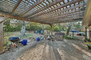 1202 Hopkins Dr, Denton, TX 76205 - Photo 34