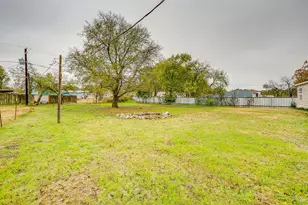 11609 Hardwood Ct, Fort Worth, TX 76135 - Photo 34