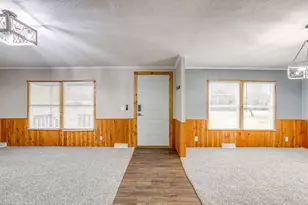 11609 Hardwood Ct, Fort Worth, TX 76135 - Photo 4