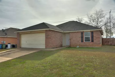 204 Deer Run Drive, Sanger, TX 76266 - Photo 1