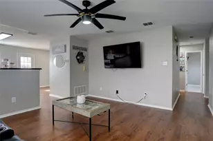 204 Deer Run Dr, Sanger, TX 76266 - Photo 4