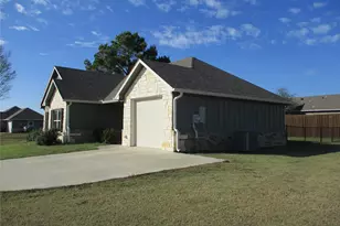 207 Mill St, Emory, TX 75440 - Photo 2