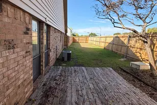 2828 Springhaven Ct, Bedford, TX 76021 - Photo 14