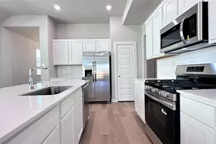 1002 London Town Ln, Princeton, TX 75071 - Photo 10