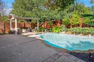 2805 Newburyport Ave, Garland, TX 75044 - Photo 32