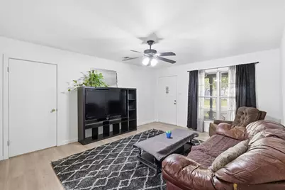 612 N 10th Street, Sanger, TX 76266 - Photo 6