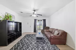 612 N 10th St, Sanger, TX 76266 - Photo 8