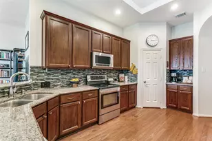 1220 Shady Elm Ln, Lewisville, TX 75067 - Photo 4