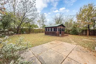 8636 Strathmore Dr, Dallas, TX 75238 - Photo 32