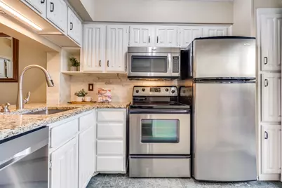 5200 Martel Avenue #35C, Dallas, TX 75206 - Photo 12