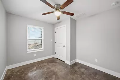 607 E Day Street, Denison, TX 75021 - Photo 16