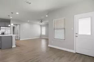 10404 Sunset Shore Dr, Grand Prairie, TX 76065 - Photo 10