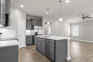 10404 Sunset Shore Dr, Grand Prairie, TX 76065 - Photo 6