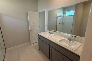 321 Gallant Man Ct, Granbury, TX 76049 - Photo 8