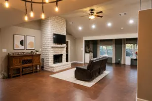 420 Sessums Rd, Springtown, TX 76082 - Photo 4