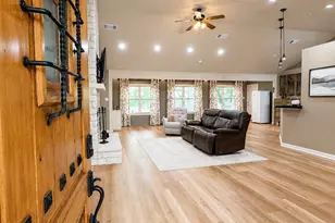 420 Sessums Rd, Springtown, TX 76082 - Photo 4