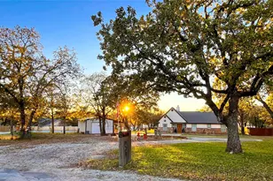 420 Sessums Rd, Springtown, TX 76082 - Photo 2