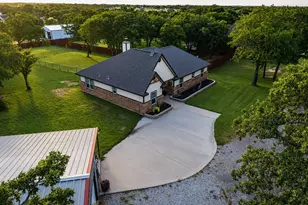 420 Sessums Rd, Springtown, TX 76082 - Photo 2