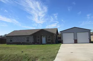 602 S Aquilla St, Itasca, TX 76055 - Photo 1