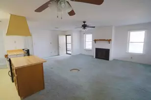 1009 Buchanan St, McGregor, TX 76657 - Photo 4