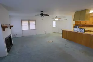 1009 Buchanan St, McGregor, TX 76657 - Photo 2