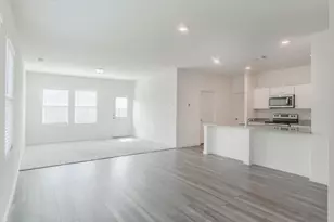 1737 Escondido Dr, Fort Worth, TX 76052 - Photo 4