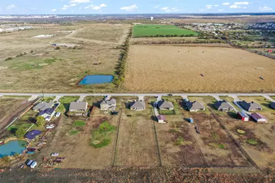 3360 Florance Road, Ponder, TX 76259 - Photo 40